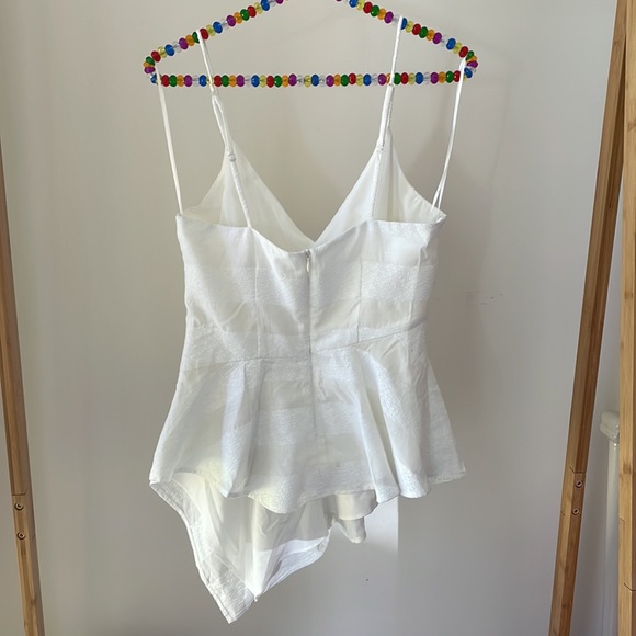 🤍BNWT✨ KEEPSAKE asymmetrical WHITE strap top - Picture 8 of 14